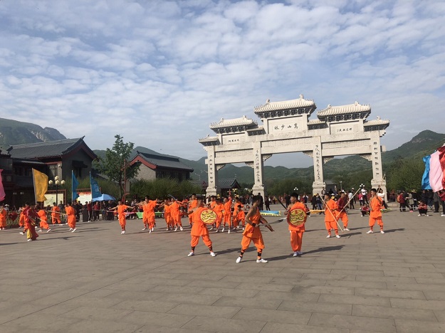 高举五四旗帜 勇担发展重任 ——金陵建工星空平台(中国)五四青年节活动